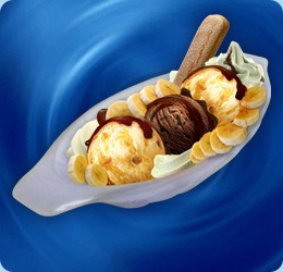vanilla ice cream (2 scoops), chocolate ice cream (1 scoops), bananas, topping: chocolate, cream, sweet biscuit