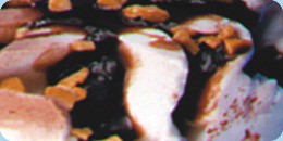 chocolate - cream with glaze of chocolate and peanuts pieces